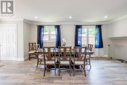 5 Glendale Avenue, Essa, ON - Indoor Photo Showing Dining Room