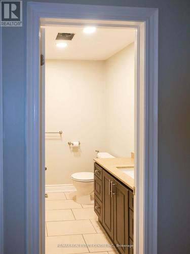 261 Hollymount Drive, Mississauga, ON - Indoor Photo Showing Bathroom