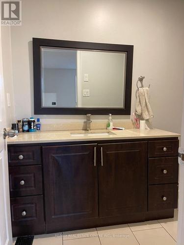 261 Hollymount Drive, Mississauga, ON - Indoor Photo Showing Bathroom