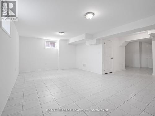 1478 Marina Drive, Fort Erie (334 - Crescent Park), ON - Indoor Photo Showing Other Room