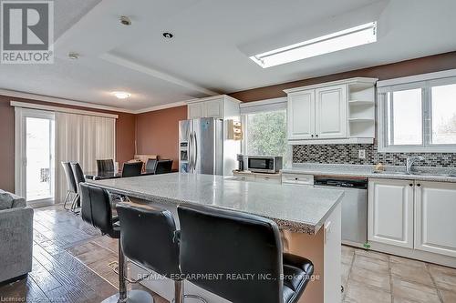 1326 Consort Crescent, Burlington, ON - Indoor Photo Showing Kitchen