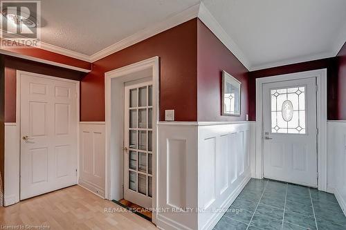 1326 Consort Crescent, Burlington, ON - Indoor Photo Showing Other Room