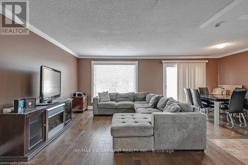 1326 Consort Crescent, Burlington, ON - Indoor Photo Showing Living Room