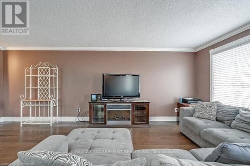 1326 Consort Crescent, Burlington, ON - Indoor Photo Showing Living Room