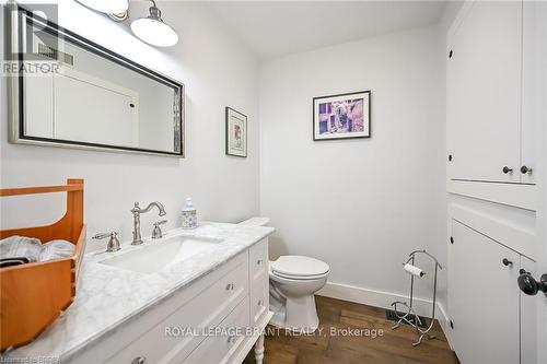 9 Kiwanis Avenue, Norfolk, ON - Indoor Photo Showing Bathroom