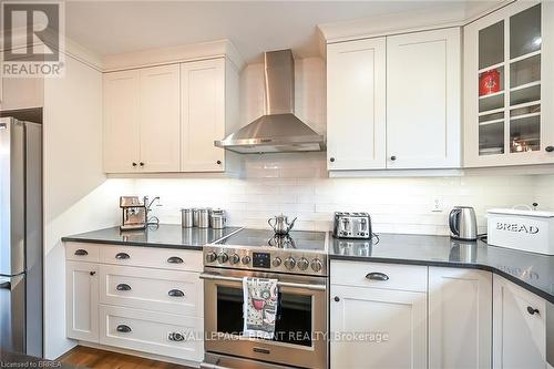 9 Kiwanis Avenue, Norfolk, ON - Indoor Photo Showing Kitchen With Stainless Steel Kitchen