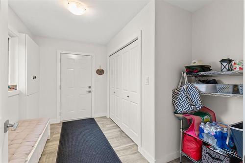 54 Corona Crescent, Gimli, MB - Indoor Photo Showing Other Room