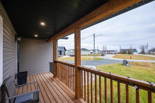 54 Corona Crescent, Gimli, MB - Outdoor With Exterior