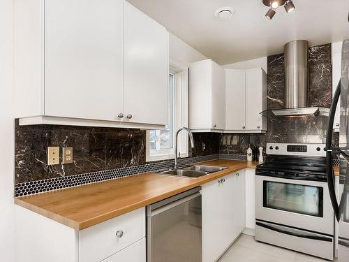 Kitchen - 172 57E Avenue, Pointe-Calumet, QC - Indoor Photo Showing Kitchen With Double Sink