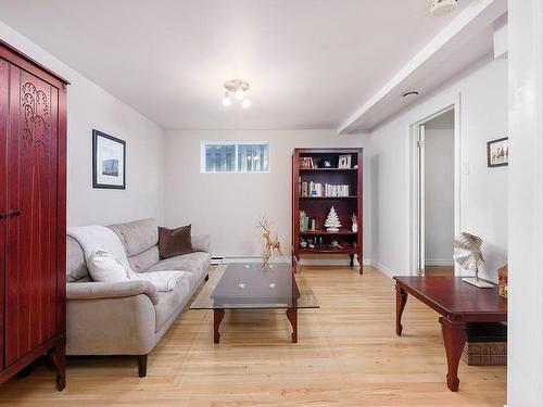 Family room - 172 57E Avenue, Pointe-Calumet, QC - Indoor Photo Showing Living Room