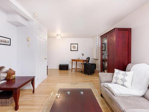 Family room - 172 57E Avenue, Pointe-Calumet, QC - Indoor Photo Showing Living Room