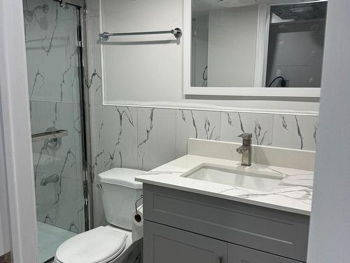 6189 Osprey Blvd, Mississauga, ON - Indoor Photo Showing Bathroom