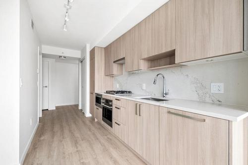 1806 13350 Central Avenue, Surrey, BC - Indoor Photo Showing Kitchen With Upgraded Kitchen