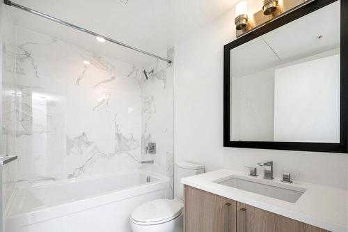 1806 13350 Central Avenue, Surrey, BC - Indoor Photo Showing Bathroom