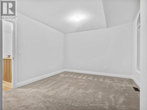 925 Knights Lane, Woodstock, ON - Indoor Photo Showing Other Room