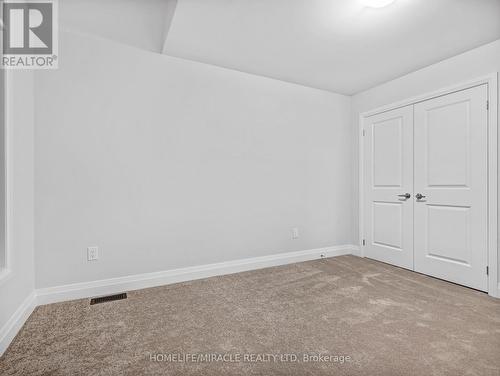 925 Knights Lane, Woodstock, ON - Indoor Photo Showing Other Room