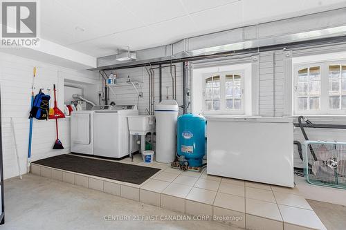 1772 Perth Rd 139 Road, St. Marys, ON - Indoor Photo Showing Laundry Room