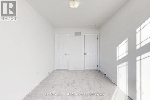 1012 Crownest Hollow, Pickering, ON - Indoor Photo Showing Other Room