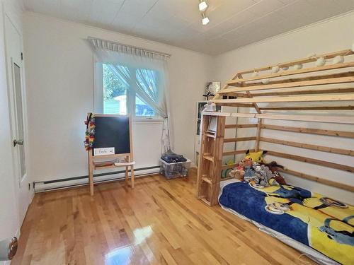 Bedroom - 1047  - 1049 12E Avenue, Thetford Mines, QC - Indoor Photo Showing Other Room