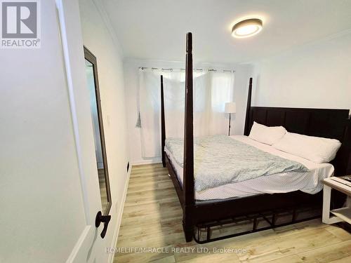 24 Fairview Court, London, ON - Indoor Photo Showing Bedroom