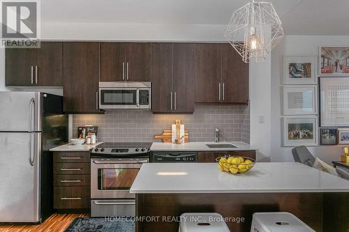 514 - 1169 Queen Street W, Toronto, ON - Indoor Photo Showing Kitchen With Upgraded Kitchen