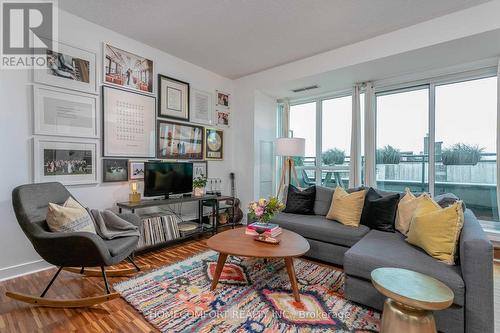 514 - 1169 Queen Street W, Toronto, ON - Indoor Photo Showing Living Room