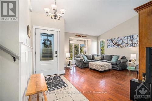 831 Code Drive, Lanark, ON - Indoor Photo Showing Living Room