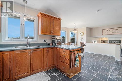 831 Code Drive, Lanark, ON - Indoor Photo Showing Kitchen With Double Sink