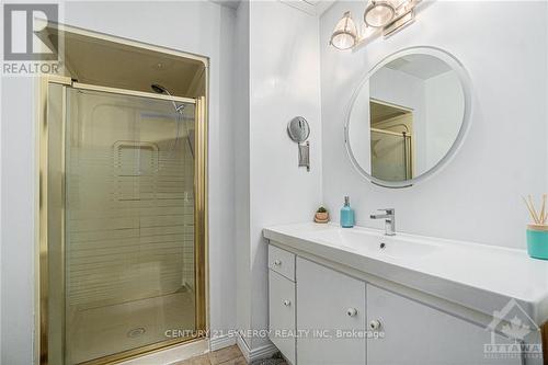 831 Code Drive, Lanark, ON - Indoor Photo Showing Bathroom