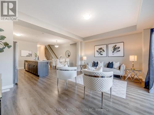 913 Robert Ferrie Drive, Kitchener, ON - Indoor Photo Showing Living Room