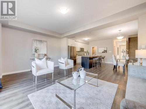 913 Robert Ferrie Drive, Kitchener, ON - Indoor Photo Showing Living Room