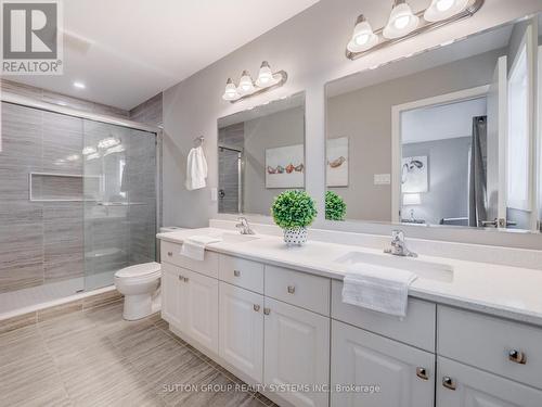 913 Robert Ferrie Drive, Kitchener, ON - Indoor Photo Showing Bathroom