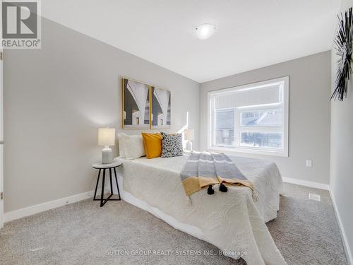 913 Robert Ferrie Drive, Kitchener, ON - Indoor Photo Showing Bedroom