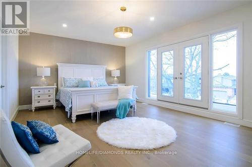 166 Concession Street, Hamilton, ON - Indoor Photo Showing Bedroom