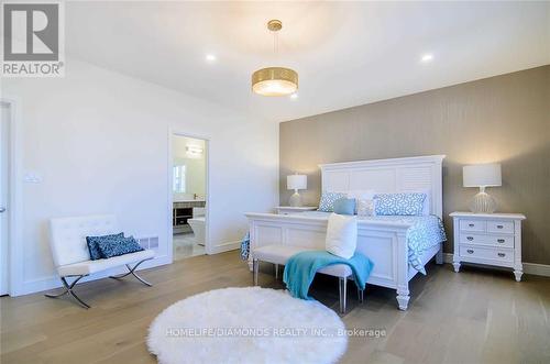 166 Concession Street, Hamilton, ON - Indoor Photo Showing Bedroom