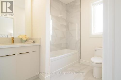 166 Concession Street, Hamilton, ON - Indoor Photo Showing Bathroom