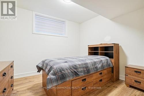 166 Concession Street, Hamilton, ON - Indoor Photo Showing Bedroom