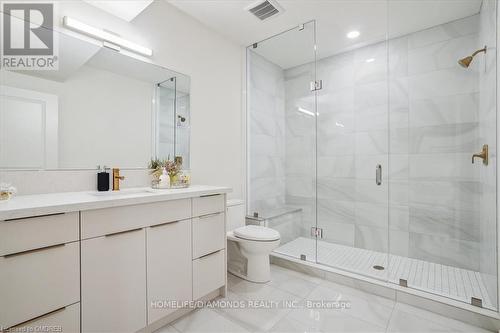 166 Concession Street, Hamilton, ON - Indoor Photo Showing Bathroom