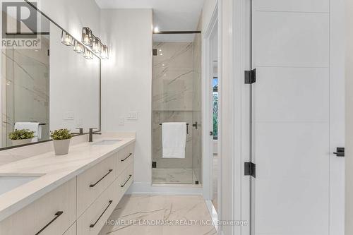 250 Jones Street, Oakville, ON - Indoor Photo Showing Bathroom