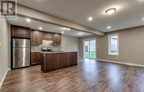 60 Yvonne Crescent, London, ON - Indoor Photo Showing Kitchen