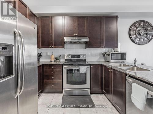 61 Baby Pointe Trail, Brampton, ON - Indoor Photo Showing Kitchen With Double Sink