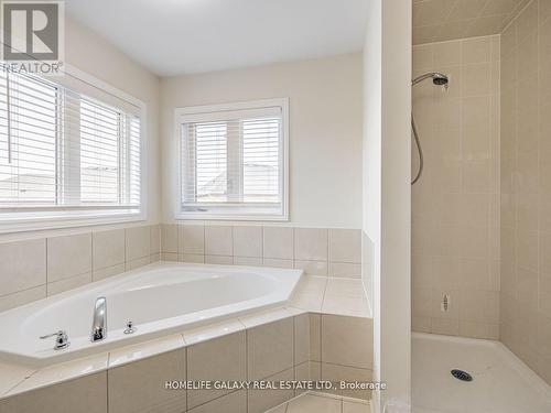 61 Baby Pointe Trail, Brampton, ON - Indoor Photo Showing Bathroom