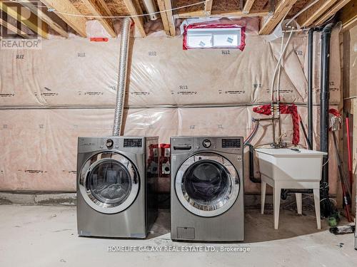 61 Baby Pointe Trail, Brampton, ON - Indoor Photo Showing Laundry Room