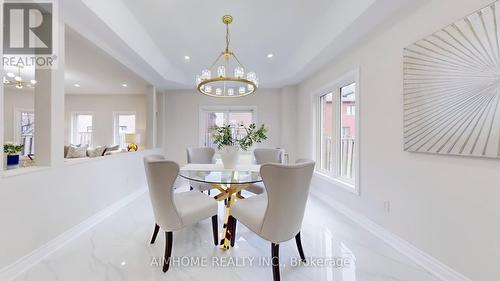 592 Highglen Avenue, Markham, ON - Indoor Photo Showing Dining Room