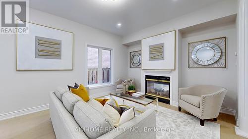 592 Highglen Avenue, Markham, ON - Indoor Photo Showing Living Room With Fireplace