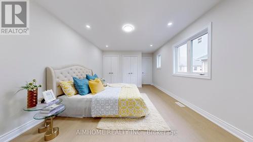 592 Highglen Avenue, Markham, ON - Indoor Photo Showing Bedroom