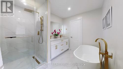 592 Highglen Avenue, Markham, ON - Indoor Photo Showing Bathroom