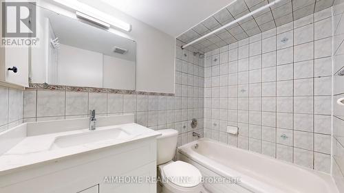 592 Highglen Avenue, Markham, ON - Indoor Photo Showing Bathroom