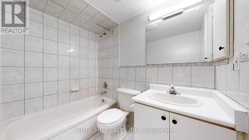 592 Highglen Avenue, Markham, ON - Indoor Photo Showing Bathroom