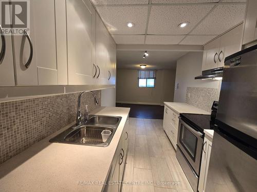 903 - 820 Burnhamthorpe Road, Toronto, ON - Indoor Photo Showing Kitchen With Double Sink